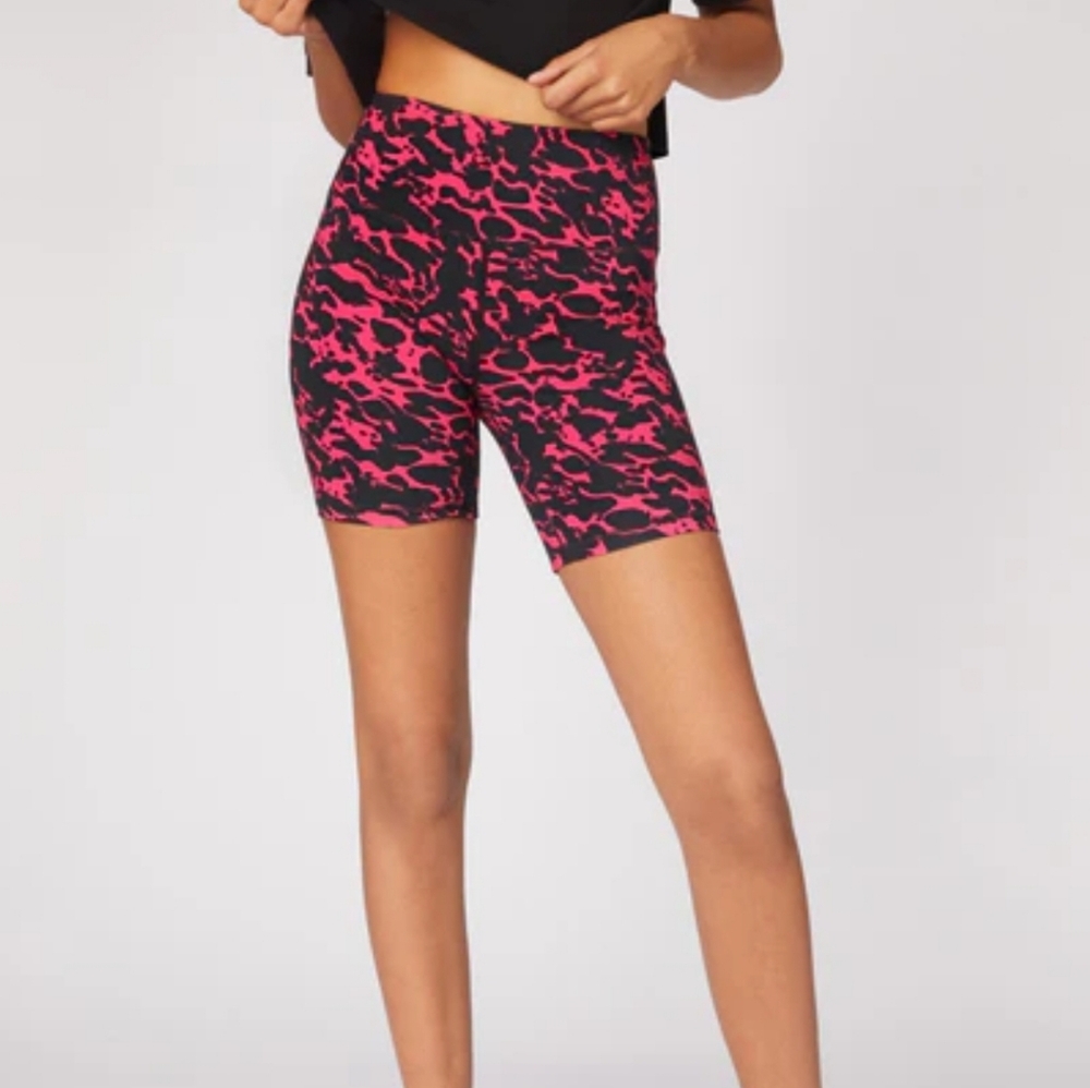 Rag Plus Womens Abstract Pink And Black High Rise Biker Short Size 2X NWT!